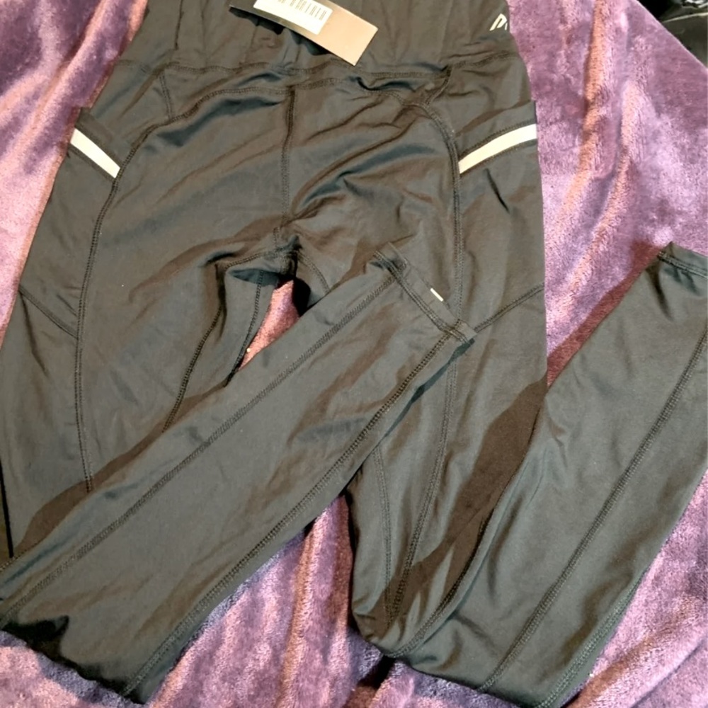Carry and conceal yoga pant by Alexa